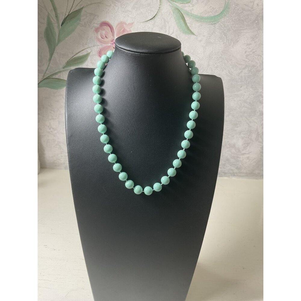 Mint Green Beaded Necklace With Silver Clasp 17"